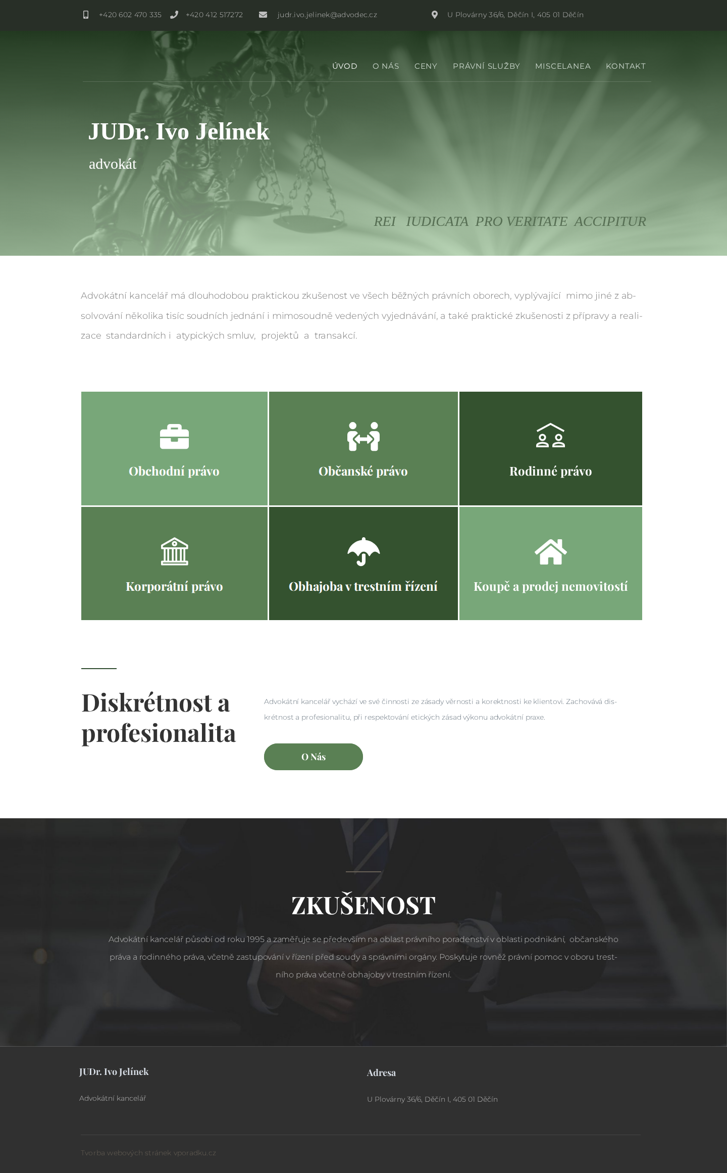 Současný web Advokátní kancelář - JUDr. Ivo Jelínek na počítači