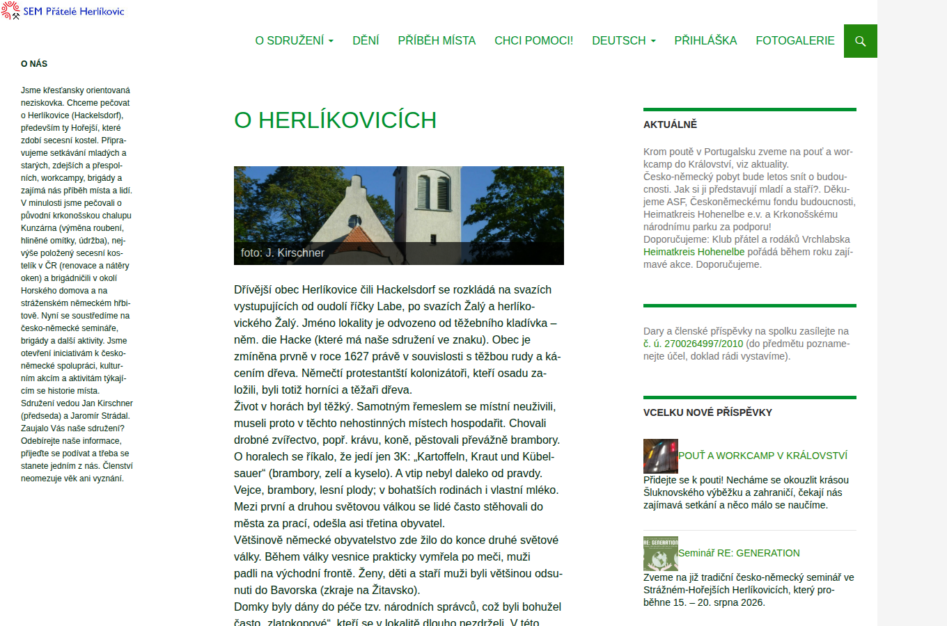 Současný web SEM Přátelé Herlíkovic na počítači